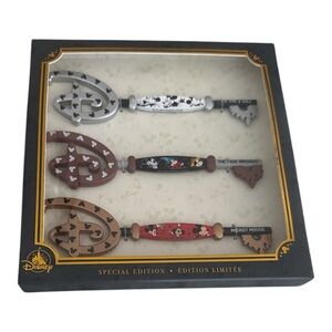 Mickey Mouse 3 Key Set Disney Store Special Edition Through The Years Open Box